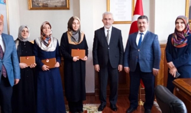 Kadın din görevlileri Kur'an'ı güzel okumak için yarıştı