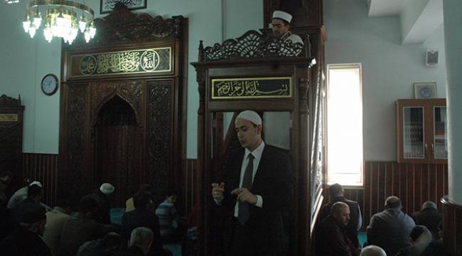 Cuma Hutbesi İşaret Diliyle Anlatıldı