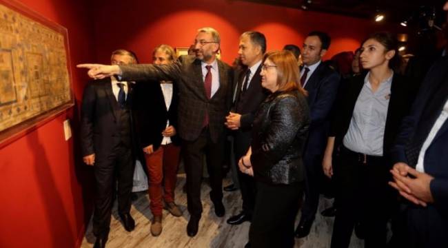Haremeyn sergisi Gaziantep'te açıldı