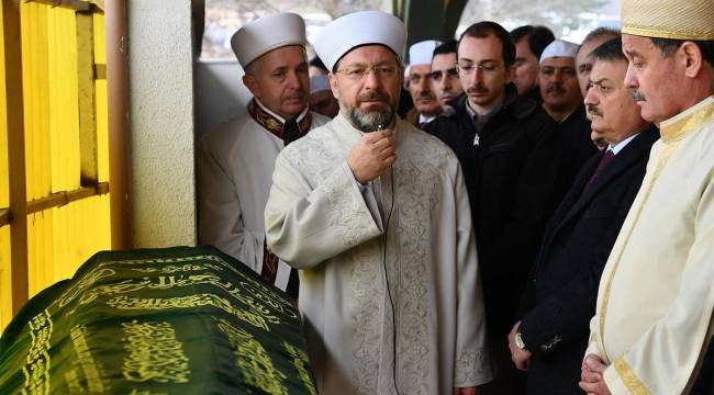 Müftü Sönmezoğlu'nun annesi vefat etti.