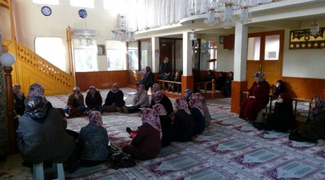 Gelibolu’da Bayanlara Özel Cami Derslerine Yoğun İlgi