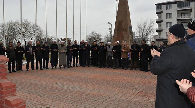 Şehitlerin Manevi Huzurunda Afrin Zaferi İçin Dua