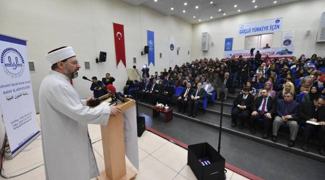 Başkan Ali Erbaş, Üniversite öğrencilerine konferans verdi