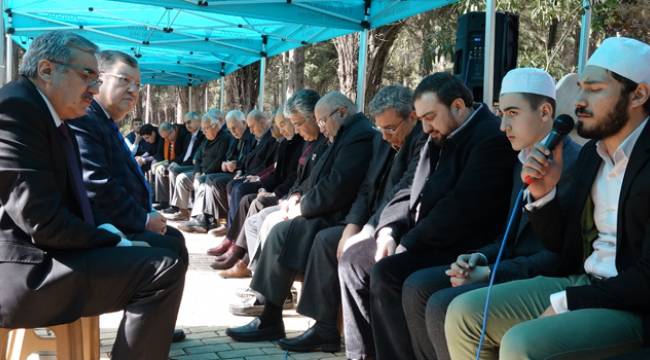  Sandalzade Hafız Osman Hoca Kabri Başında Anıldı