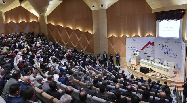 Diyanet İşleri Başkanı Erbaş, "3. Aile Forumu"na katıldı