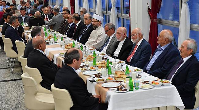 Emekli Diyanet mensupları iftar Sofrasında buluştu