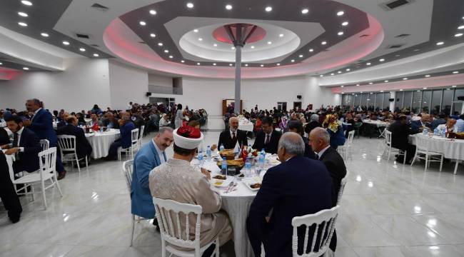 Başkan Erbaş, Vanlılarla iftar sofrasında buluştu