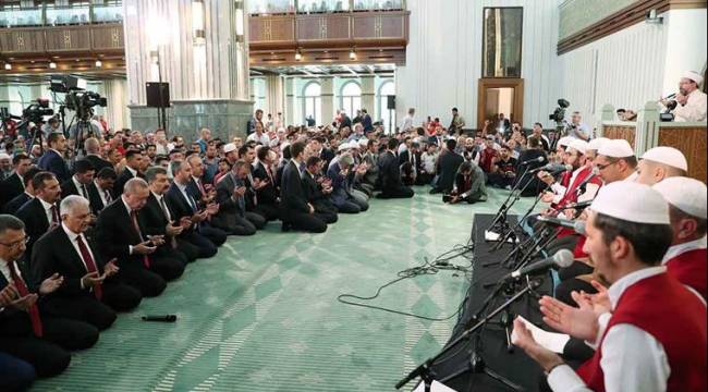 Beştepe de“15 Temmuz Şehitleri Mevlid Programı” yapıldı