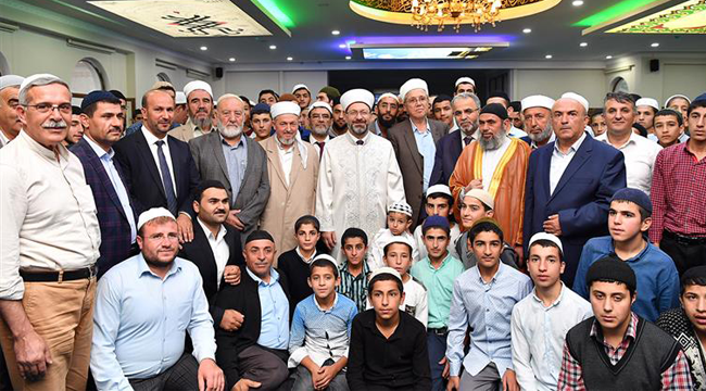 Erbaş, Alâiyye Yatılı Erkek Kur'an Kursu'nu ziyaret etti