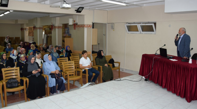 Kur'an Kursu öğreticilerine Eğitim Semineri