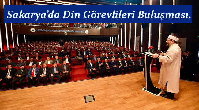 Erbaş, “Gençlerin zihinlerini karıştırmak istiyorlar