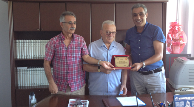Gelibolu’da Hayırseverlere Teşekkür Plaketi