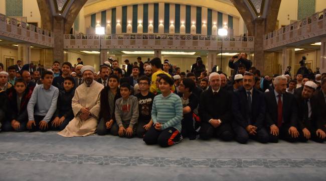 Başkan Erbaş Gençlerle buluştu