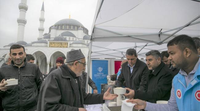  TDV'den "Mevlid-i Nebi Aşı" ikramı