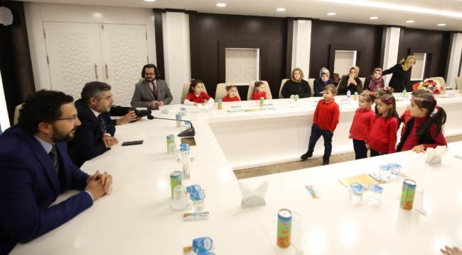 Minik Kur’an talebelerinden Yemen için hayır çarşısı