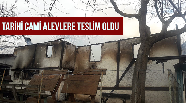 Tarihi Cami de Yangın