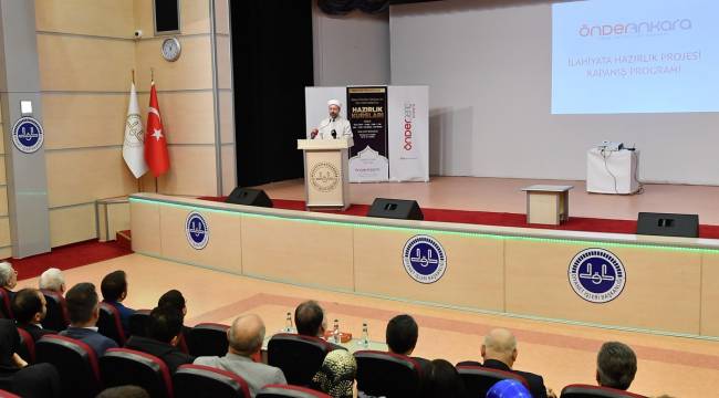 Erbaş,İlahiyata Hazırlık Projesi Kapanış Programı”na katıldı.