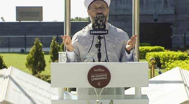 Erbaş, Çanakkale’de şehitler için dua etti