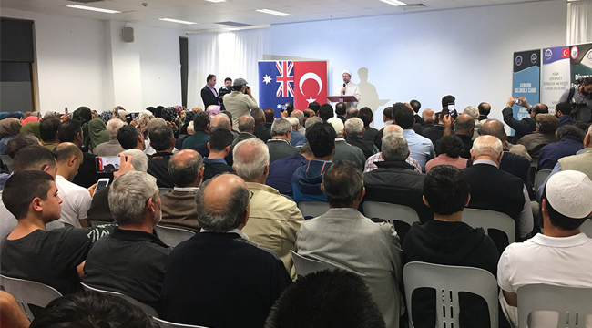 Erbaş, Sidney’de gurbetçiler ile bir araya geldi