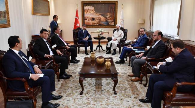 Diyanet İşleri Başkanı Erbaş, Kırgız heyeti kabul etti