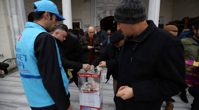 90 bine yakın camide İdlib için yardım toplandı.