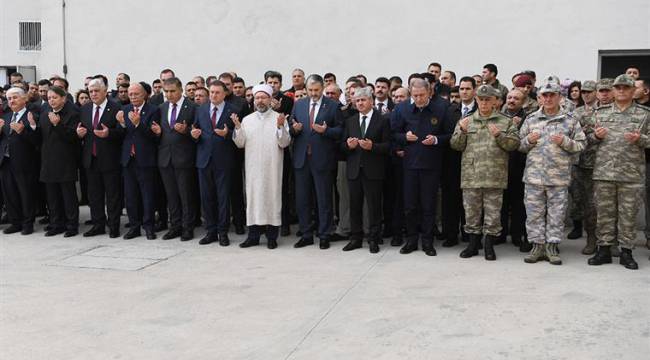 İdlib şehitleri memleketlerine uğurlandı