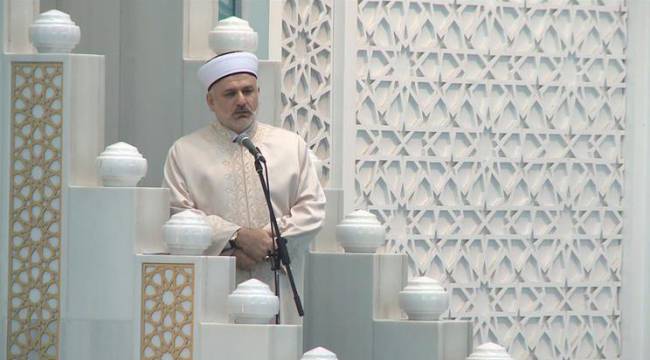 Ahmet Hamdi Akseki Camii’nde temsili cuma namazı