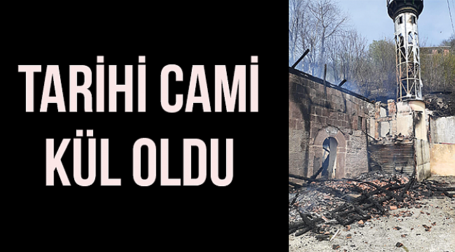 Trabzon'un Sürmene ilçesindeki tarihi cami kül oldu