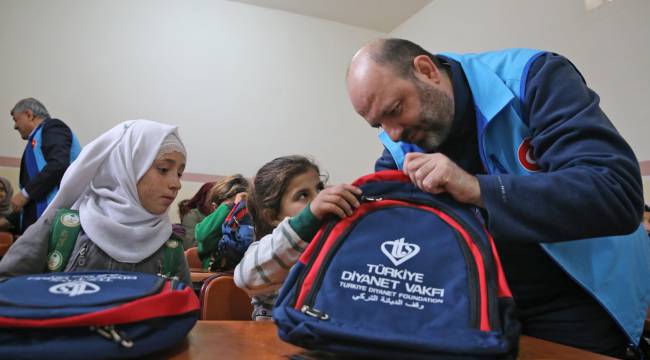 TDV Suriye’de 8 bin çocuğa eğitim imkanı sağlıyor