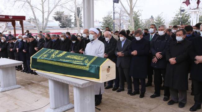 İSAV Başkanı Özek, son yolculuğuna uğurlandı