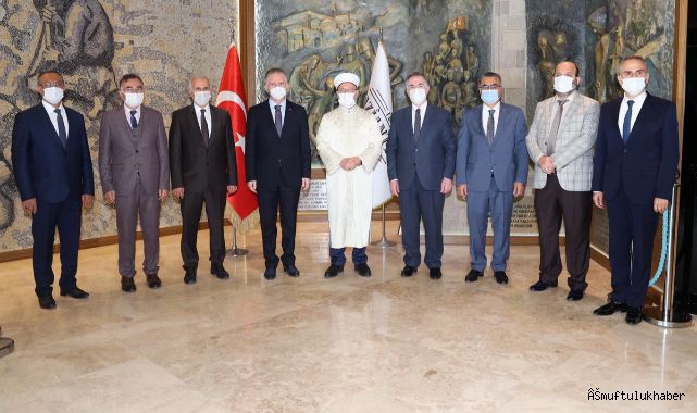 Başkan Erbaş, Gaziantep Valiliği'ni ziyaret etti