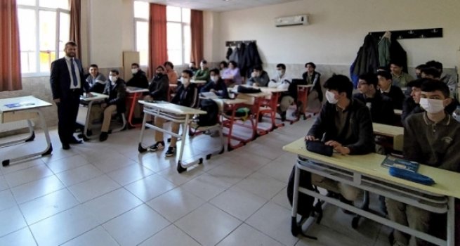 Müftü Çakmak: İmam hatip okullarını önemsiyoruz