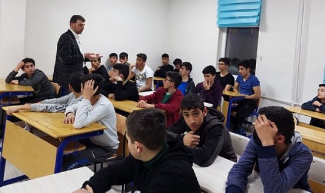 Müftülük öğrencilere değer katıyor