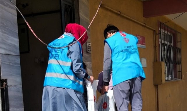 Pendik’te ihtiyaç sahiplerine Ramazan yardımı ulaştırıldı