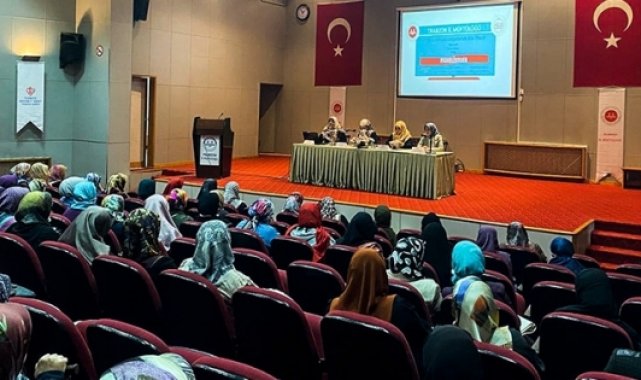 Trabzon'da aile paneli
