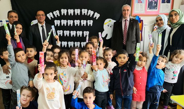 Turgutlu'da 4-6 Yaş Kur’an Kursu minikleri diş taramasından geçti