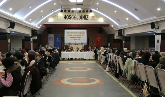 Üniversiteli gençler iftar sofrasında buluştu