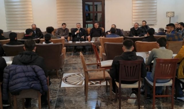 Üniversiteli öğrenciler Diyanet Gençlik Merkezi'nde buluştu