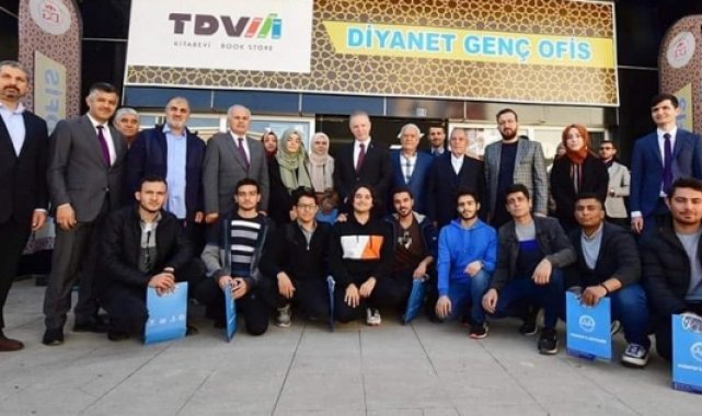 Vali Gül, Diyanet Genç Ofis'te gençlerle buluştu