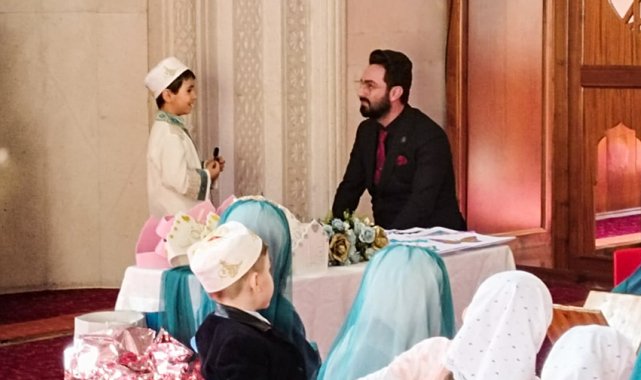 Yakutiye'de minikler karne heyecanı yaşadı